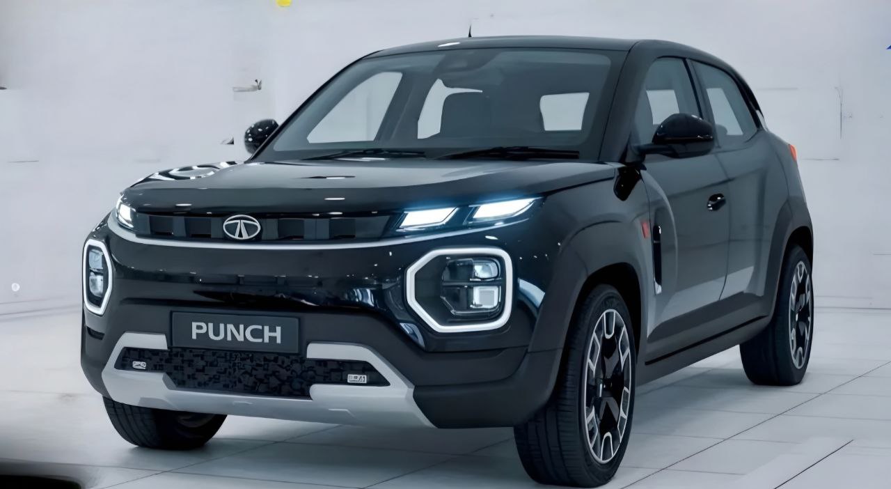 सिर्फ ₹67,000 के डाउनपेमेंट पर मिल रही Tata की लग्ज़री कार, ₹12,672 की EMI में ले जाएं घर